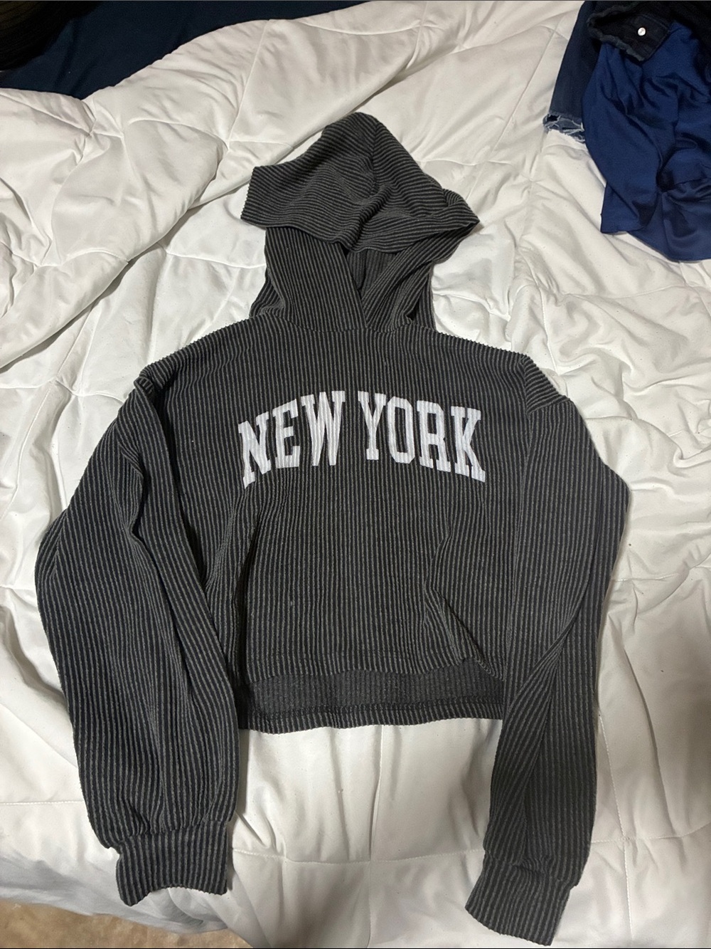 Discreet Charcoal Ribbed Off-the-Shoulder Hoodie with White NEW YORK Applique